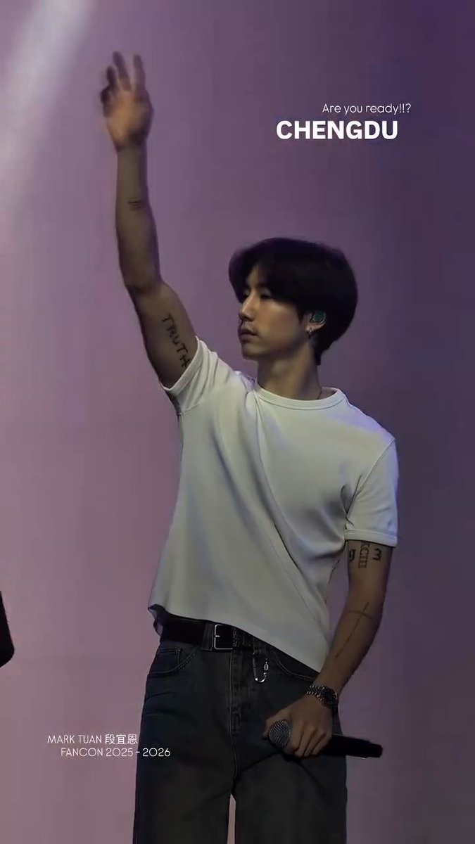 ลุคออแกนิค แค่ไม่แต่งหน้า ไม่เซทผม แถมรอยสัก🫠🫠ล่ะแค่ยืนเฉยๆ
ก็แพ้ราบ
#MarkTuan