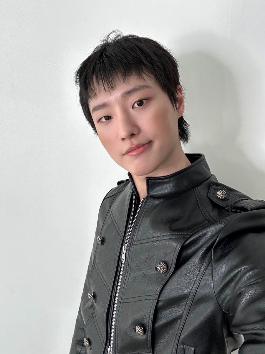 모무모무모무 tweet media