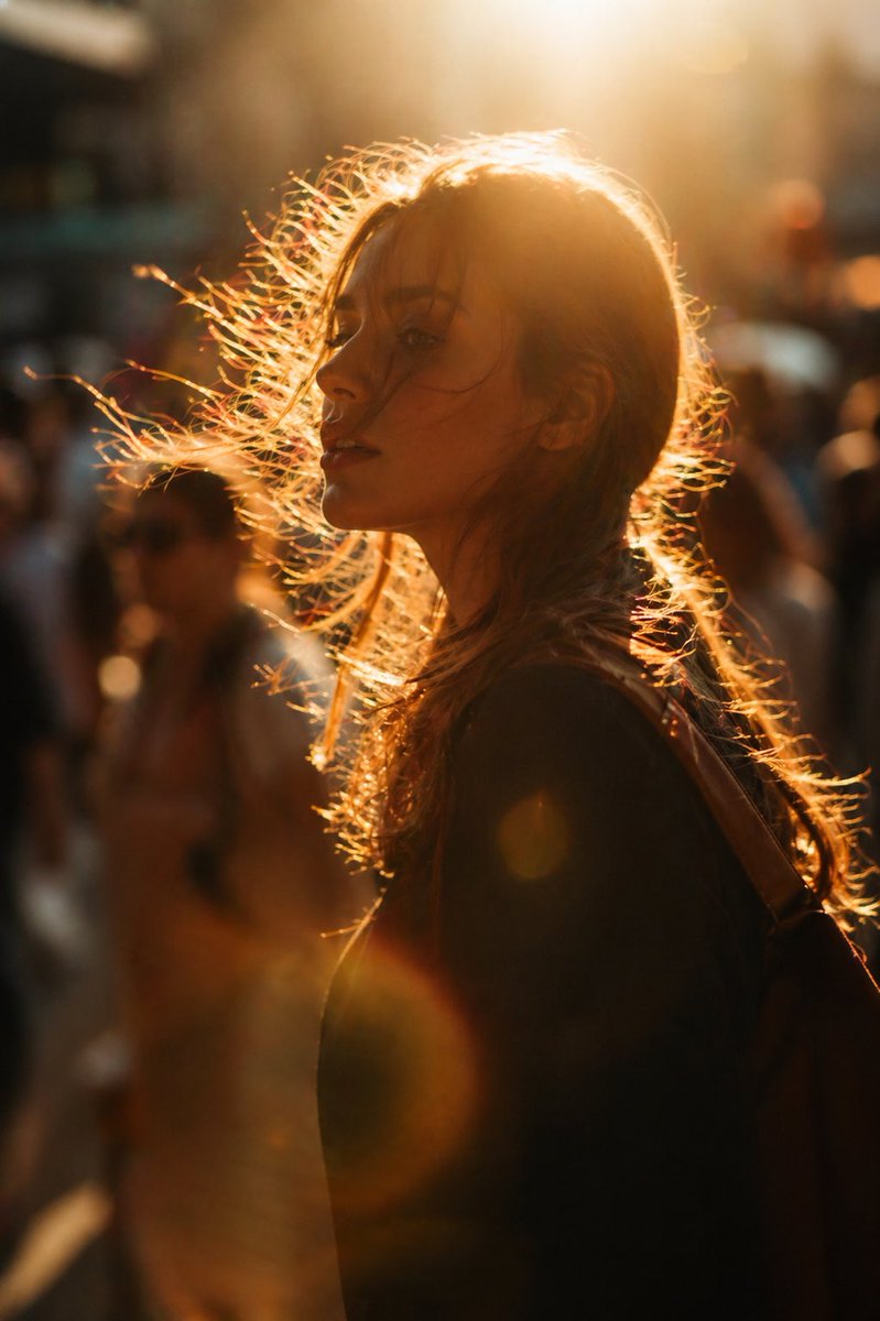 Golden Hour Elegance in the City - PromptGather image 1