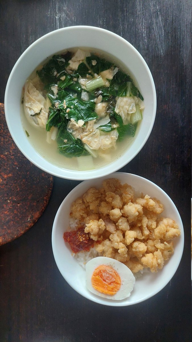 KoffieBear's tweet image. 04.30.2026 - Tofu Soup and Chicken Poprock 😍

#daily #meal #cooking #food #soup