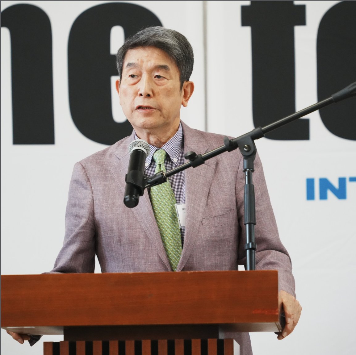 IUJ_jp's tweet photo. 📺 メディア掲載
本学の橘川武郎学長が複数のメディアにてコメント・出演しました。
・ABEMA Prime
・ABEMA TIMES
・東京新聞
・毎日新聞
・新潟日報
・山陰中央新報デジタル
エネルギー政策や国際情勢に関する専門的知見が、国内主要メディアを通じて広く発信されています。🔗 詳細は公式WEBニュース https://t.co/S96mC7B1Nb