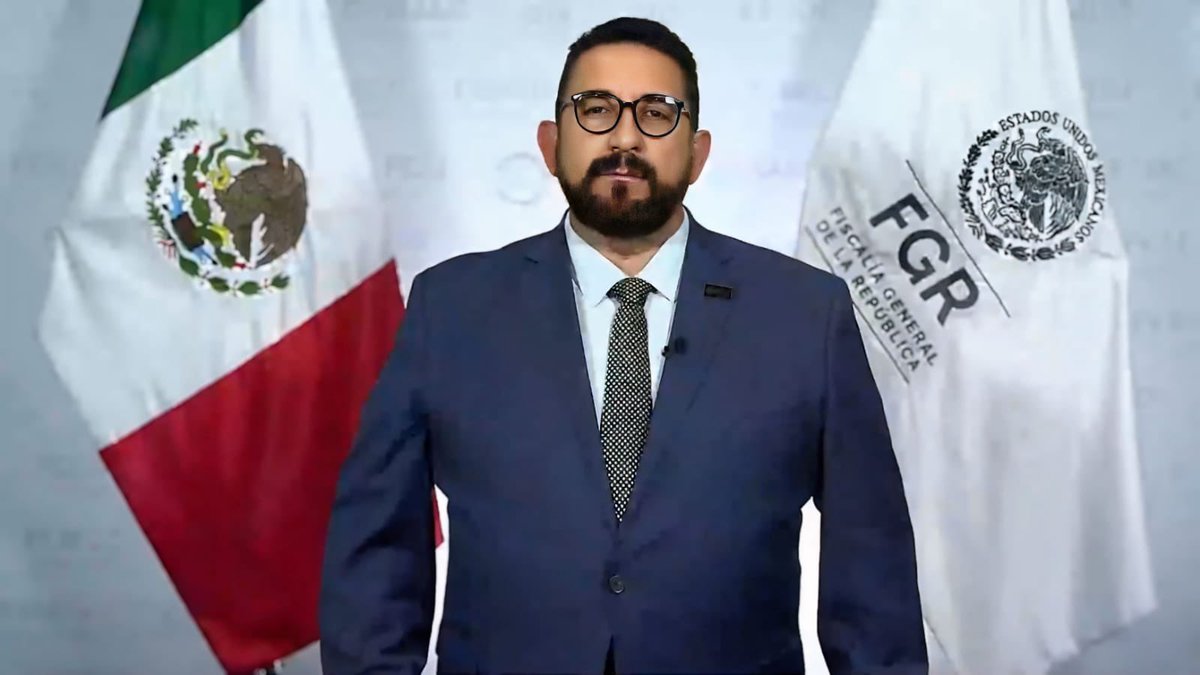 #Mexico FGR da a conocer posicionamiento sobre el caso Rocha, y funcionarios y exfuncionarios sinaloenses 

Ulises Lara, vocero, informó que la actuación del gobierno mexicano ante las solicitudes de EU, se apegarán a la legalidad, soberanía nacional y presunción de inocencia
