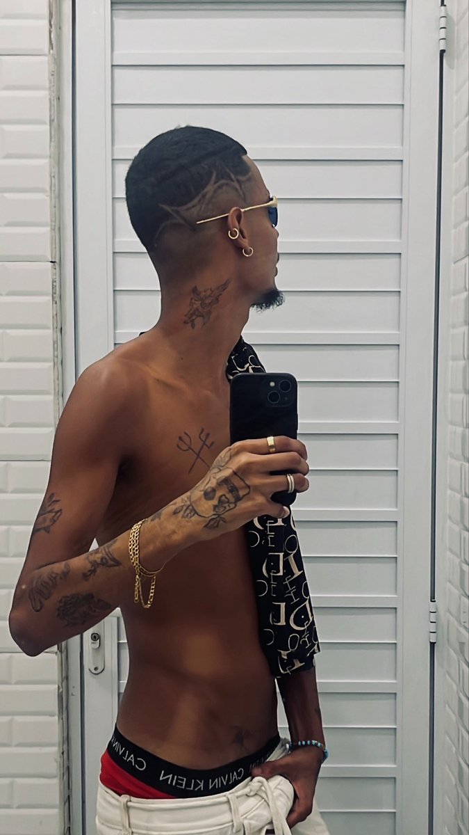 novinho do piercing🔥 tweet media