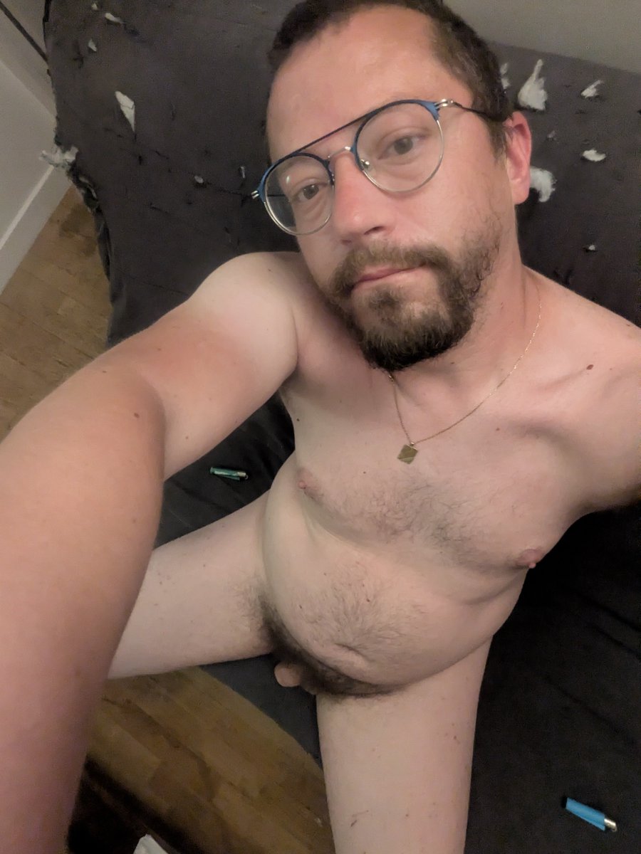 Bonjour a tous bon café et profitez bien de votre journée très content aujourd'hui première vraie séance avec l'art thérapeute