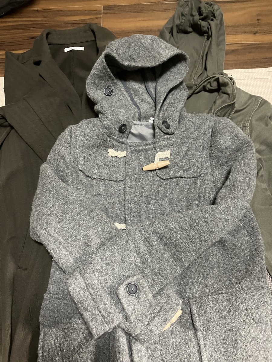 断捨離中
こないだ友達から冬物なんだけどコート2着もらって🧥
大事に真空パック
3着この冬着なかったコートはバイバイしちゃいます