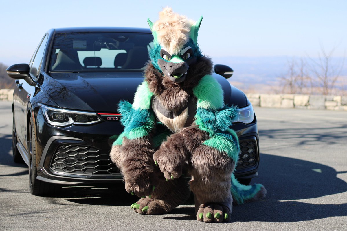 Charlie@AC tweet media