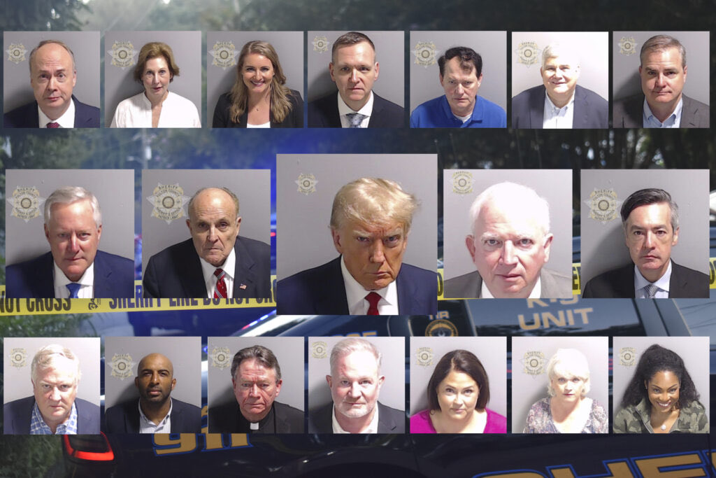 srahMcntsh's tweet image. Btw where are the mug shot and perp walk of that treasonous criminal comey !!! WTF 🤬 #DeepState like they did with a former president not to mention front runner, President Trump 🚨🚨‼️😡👇🏼