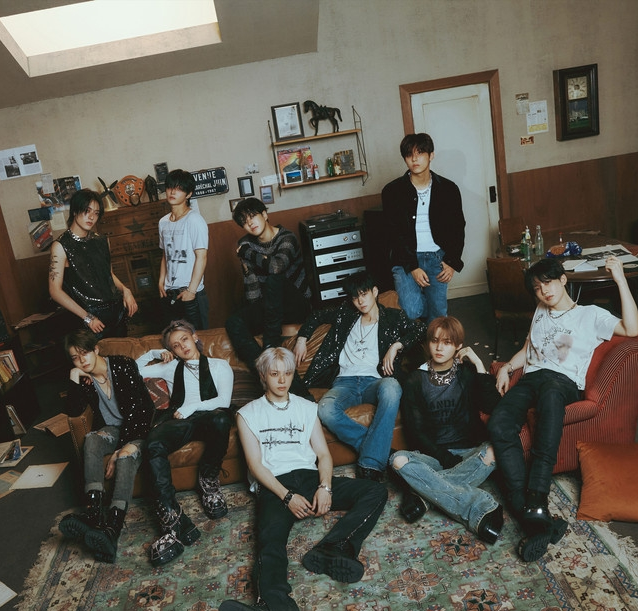 GBray99596's tweet photo. #TREASURE6月1日回歸 TREASURE@YG_TREASURE_CHINA #TREASURE超話將於6月1日攜迷你專輯回歸，新專包含4首嘻哈風格歌曲。 https://t.co/xeE1YYBRga