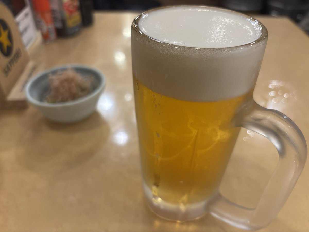 Mm8Wb's tweet photo. 今日は午前で仕事終わらせて、
博多でお一人飲み。
ホントは今日有休なんやもん。 https://t.co/cSR6c0C2qz