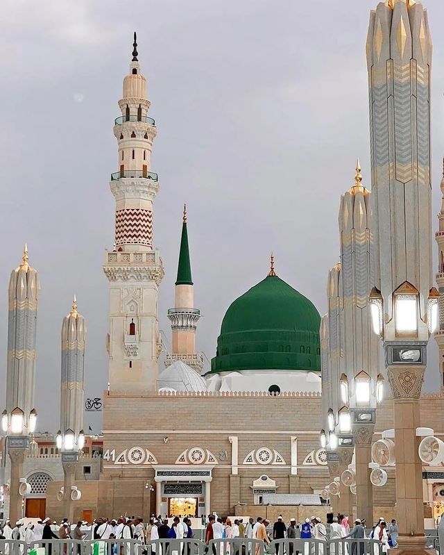 السلام عليكم ورحمة الله وبركاته

لَا إِلٰهَ إِلَّا ٱلله مُحَمَّدٌ رَسُولُ ٱلله۞ﷺ