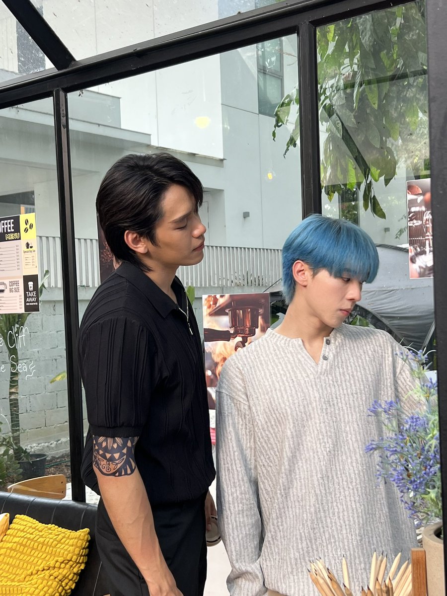 Ryutsu317's tweet photo. ไม่ขออะไรมาก ในฐานะแฟนนิยายและซีรีย์ขอแค่ตอนพิเศษตอนทั้งคู่แต่งงานกันได้ไหม เอาให้สมมงคนแต่งงานคู่แรกของกลุ่ม ฉากแต่งงานในนิยายนี่ชอบมากจริงๆ 😭😭😭

Memories With ArthitDaotok
#ความทรงจำของชาวอาทิตย์ดาวตก https://t.co/3CIXP1Tvrd