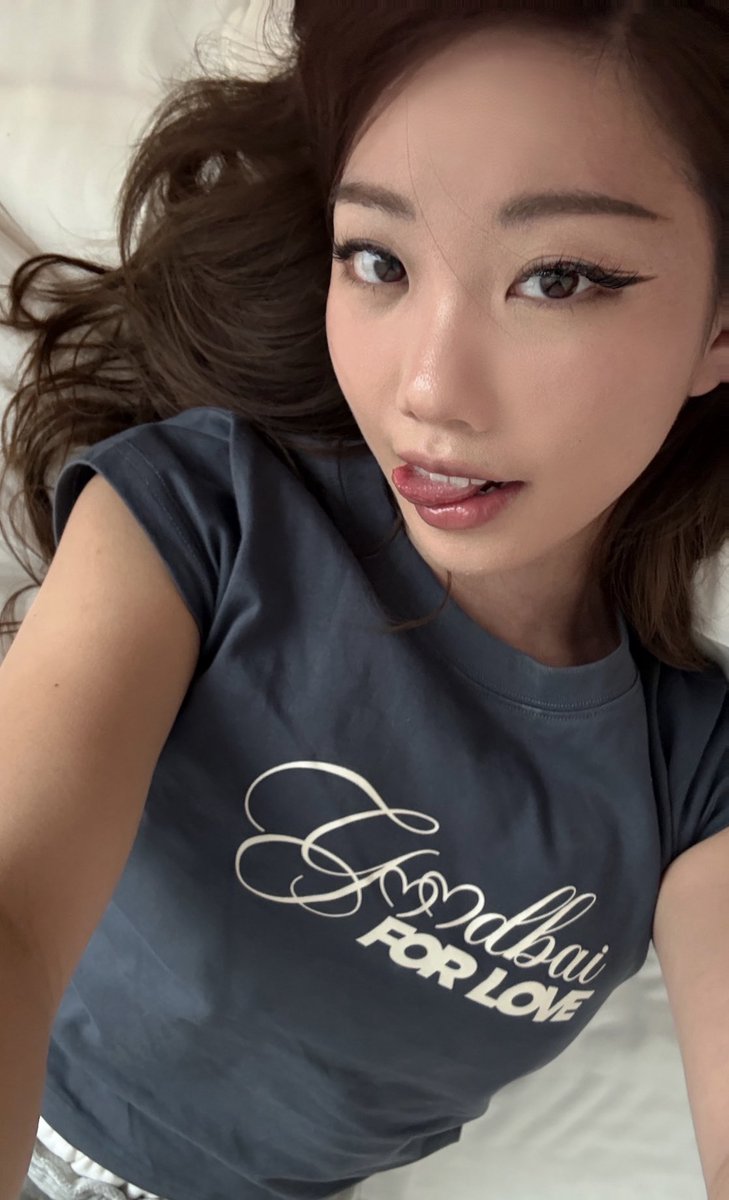 𝓐𝓷𝓰𝓮𝓵𝓪 周悦 (˶ˆ꒳ˆ˶)✿ tweet media