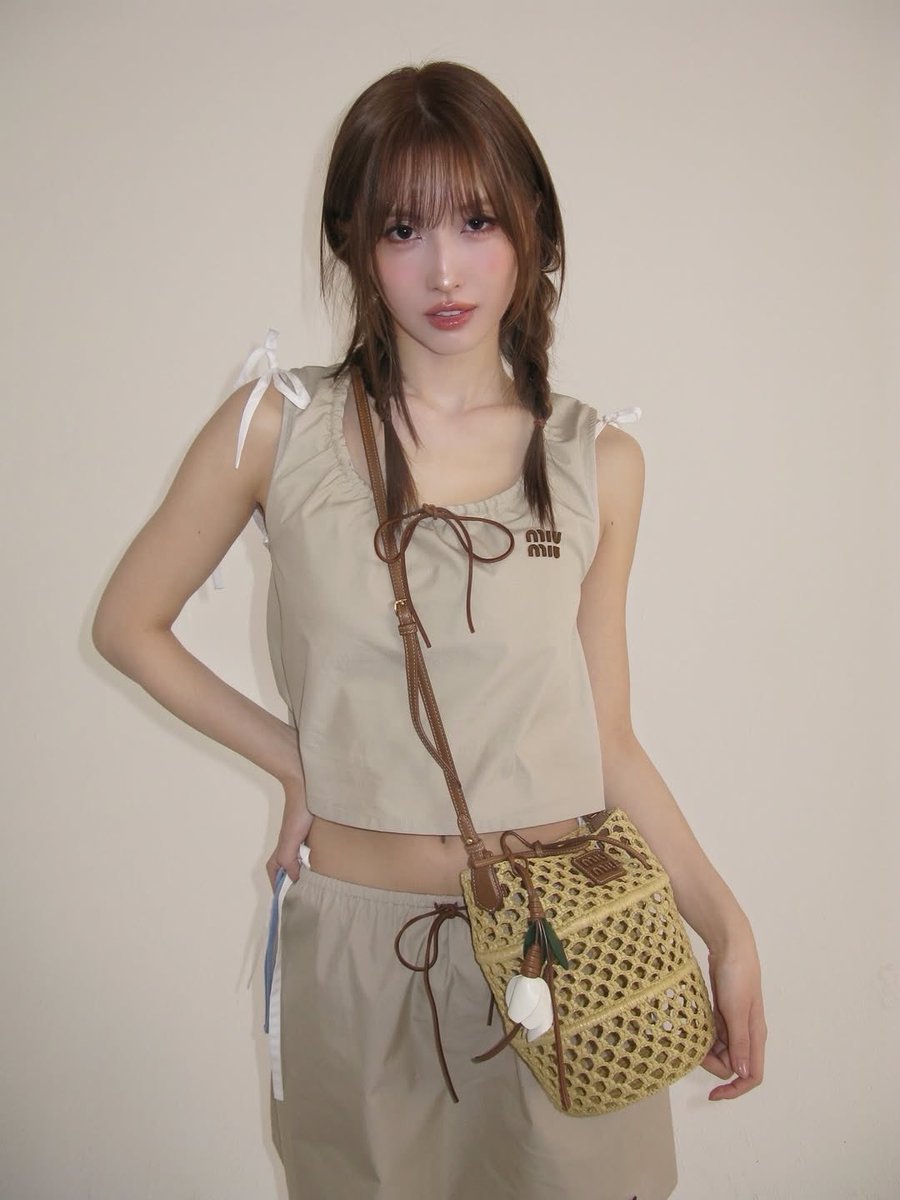 momo pics tweet media