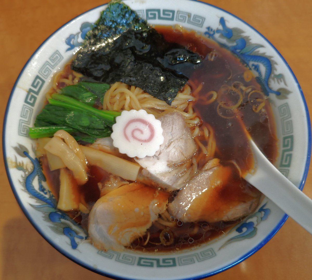 ・麺屋かむい
・高円寺駅南口
・醤油ラーメン
・1000円
#すすり歩きレポ