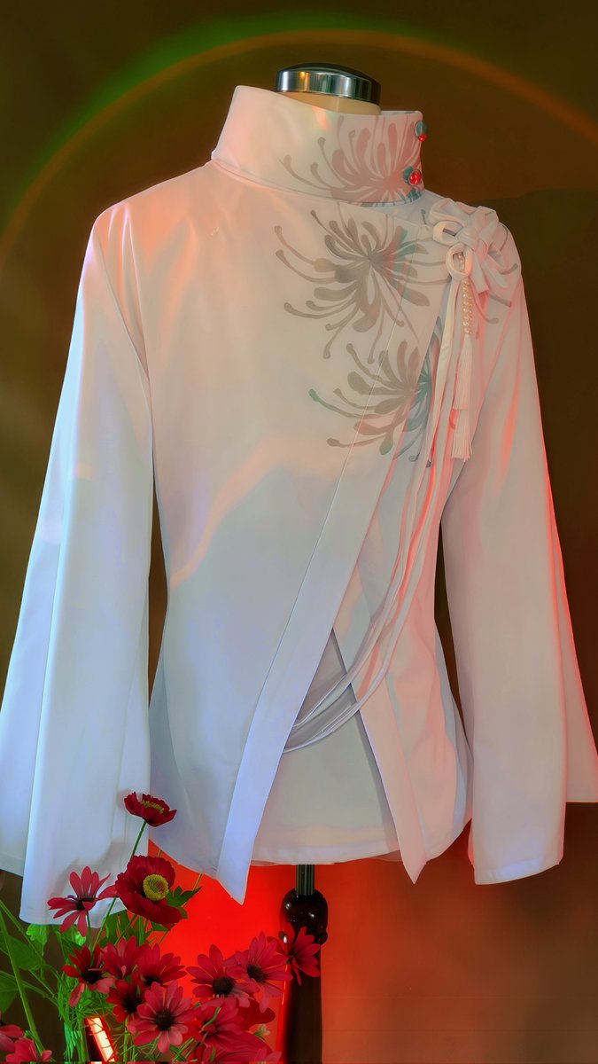 xuan_ryuu's tweet image. [ #WIP ] sewing my cosplan costume, ChroNoiR 🎲🔫 ( AIZO cover outfit )

i love their cover and ofc i love their aesthetic vibe on AIZO cover, the lore and spider lily theme makes me wanna cosplaying this version of ChroNoiR 🎲🔫

#叶コスプレ #葛葉コスプレ #handmadecosplay