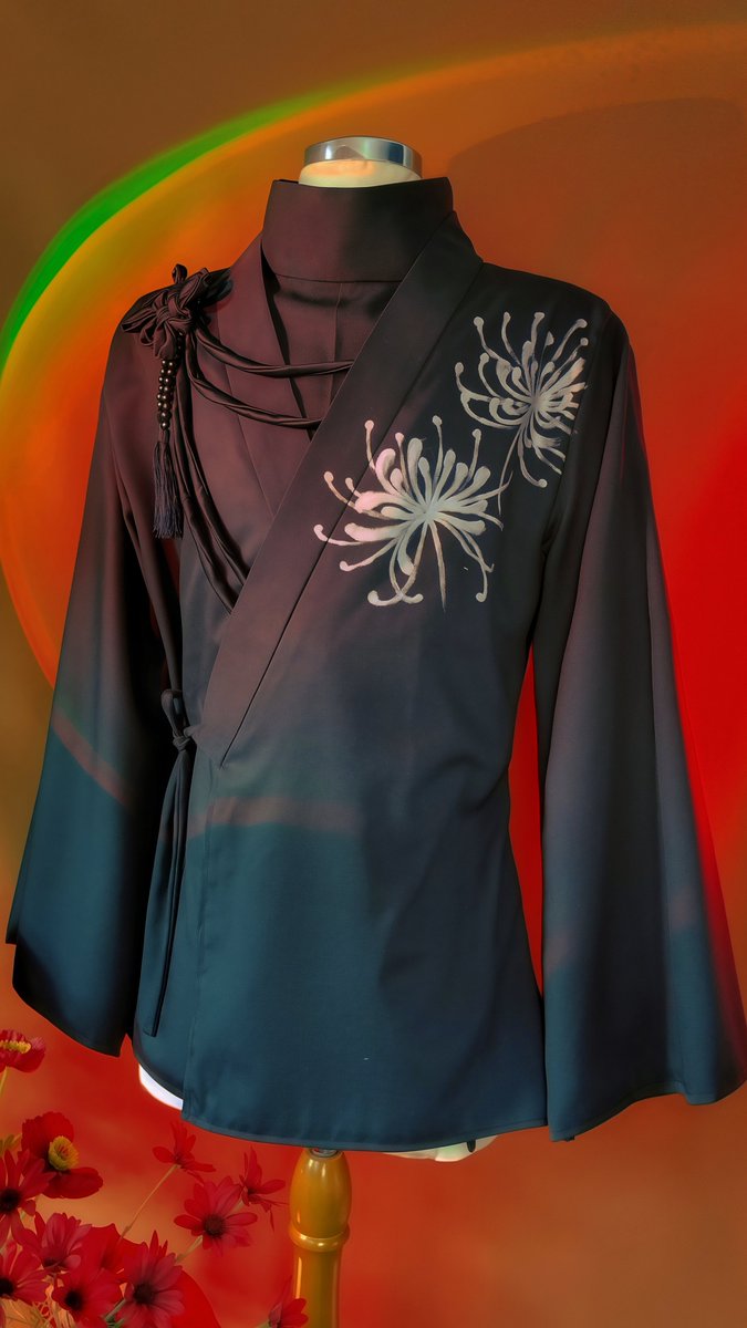 xuan_ryuu's tweet image. [ #WIP ] sewing my cosplan costume, ChroNoiR 🎲🔫 ( AIZO cover outfit )

i love their cover and ofc i love their aesthetic vibe on AIZO cover, the lore and spider lily theme makes me wanna cosplaying this version of ChroNoiR 🎲🔫

#叶コスプレ #葛葉コスプレ #handmadecosplay