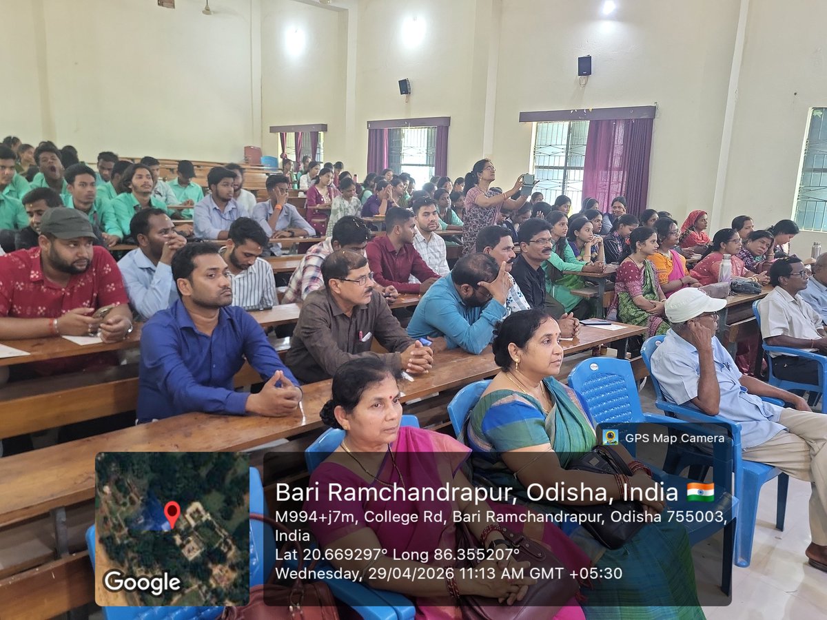 Principal_GCC's tweet photo. ଆଜି ଗୋପବନ୍ଧୁ ଚୌଧୁରୀ ମହାବିଦ୍ୟାଳୟରେ ଓଡ଼ିଆ ଭାଷା ଓ ସାହିତ୍ୟର ପ୍ରଚାର-ପ୍ରସାର ପାଇଁ ଏକ ରାଜ୍ୟ ସ୍ତରୀୟ ପାଠ ଚକ୍ର"ସ୍ୱାଧୀନତା ପରବର୍ତ୍ତୀ ଓଡ଼ିଆ କବିତାର ଗତି ଓ ପ୍ରକୃତି" ସଫଳତାର ସହିତ ଆୟୋଜିତ ହୋଇଛି। ଏହି କାର୍ଯ୍ୟକ୍ରମରେ ଅବସରପ୍ରାପ୍ତ ପ୍ରଫେସର ସନ୍ତୋଷ ତ୍ରିପାଠୀ ମୁଖ୍ୟ ଅତିଥିରୂପେ ଯୋଗଦେଇଥିଲେ. https://t.co/u5Stwu0bdK