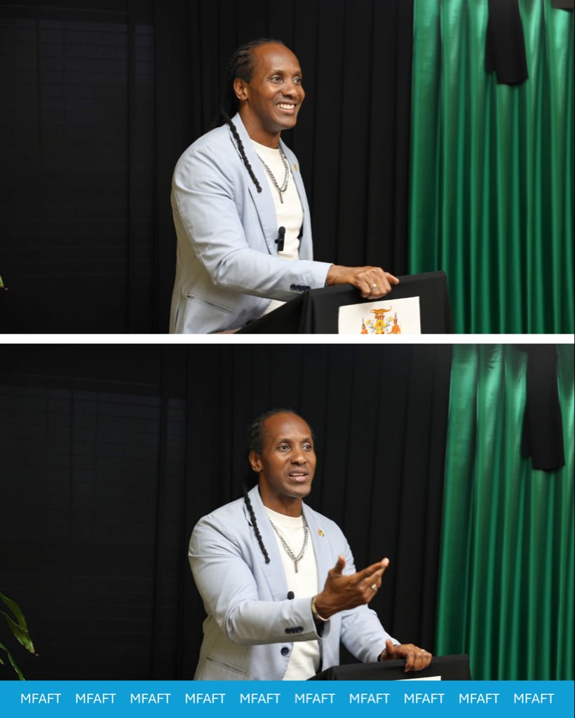 mfaftja's tweet photo. Special sessions tailored for Jamaica’s young Diasporans are coming this June at the 11th Biennial Jamaica Diaspora Conference #BJDC11, and the conversation has already begun.

Minister of State in the Ministry of Foreign Affairs and Foreign Trade, the Honourable Alando Terrelonge (@terrelonge2016), met with young Canadian-based Jamaicans at a Youth Meet ‘N’ Greet in Toronto on Wednesday, one of several engagements being  held ahead of the Conference.

1/2