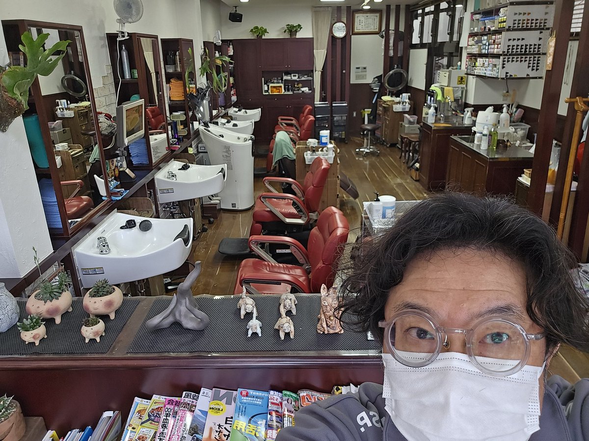 hamaster3's tweet image. 4月30日(木)仏滅
夕方から雨ですね☁️
ヘアーアルチザン　ナカジマ 、5月3日(日)は臨時休業です😃✂️💈

#barber #バーバー #ヘアサロン 
#理容 #美容 #床屋 
#石岡 #真壁 #桜川 #筑西
#世界チャンピオン
#スキンフェード #フェード 
#濡れパン #お顔そりエステ 
#ツイスト #スパイラル