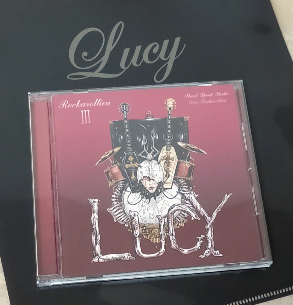 BlueandBlue358's tweet photo. #LUCY
#今井寿

初めてLUCY聞きました。
失礼ながら他のお2人を知らず。
素晴らしいじゃないですか。
Kiyoshiさんて方、声が良い歌が上手い、曲もすっごく良い。
岡崎さん渋いカッコイイ。
今井さんは自由にロケン🎸🪐
アルバム気に入って毎日聞いています。 https://t.co/12Xe1XoGSX