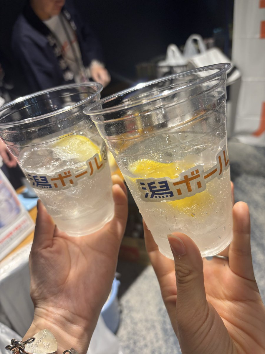 mayu tweet media