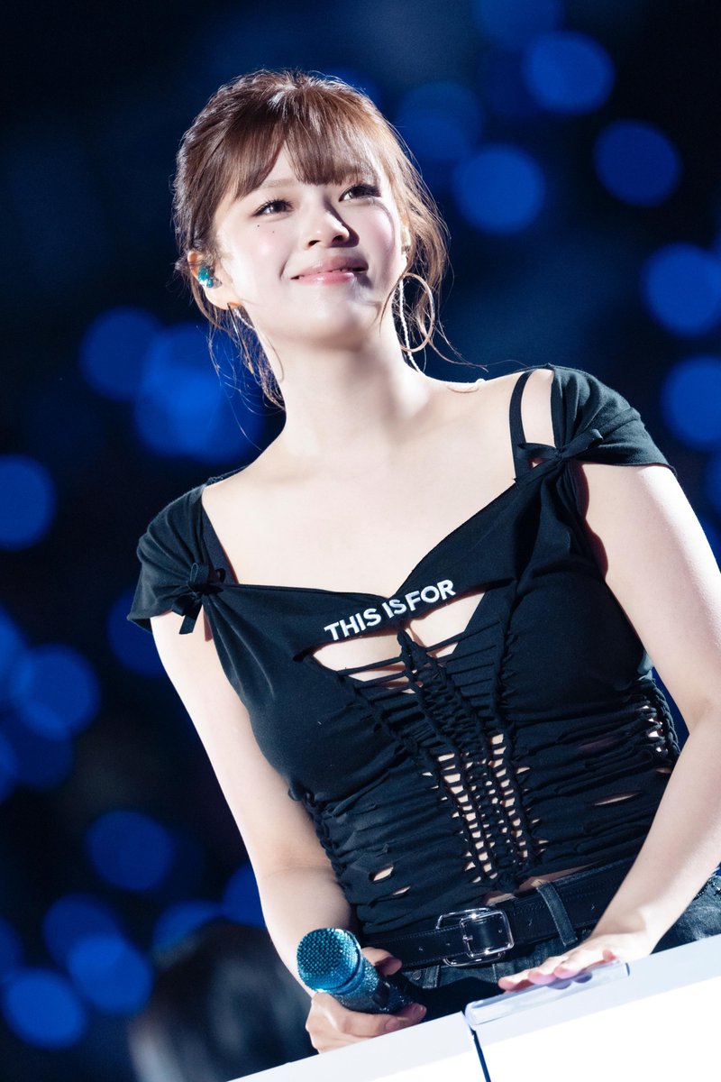 Kkorepo's tweet image. 「イベントレポ」#TWICE、6th WORLD TOUR『TWICE &amp;lt;THIS IS FOR&amp;gt; WORLD TOUR IN JAPAN』追加公演MUFG STADIUM（国立競技場）3DAYSで24万人熱狂！
海外アーティストとして初のMUFG STADIUM（国立競技場）公演で、1日あたりの最大数となる8万人を動員！
🔗korepo.com/archives/16620…