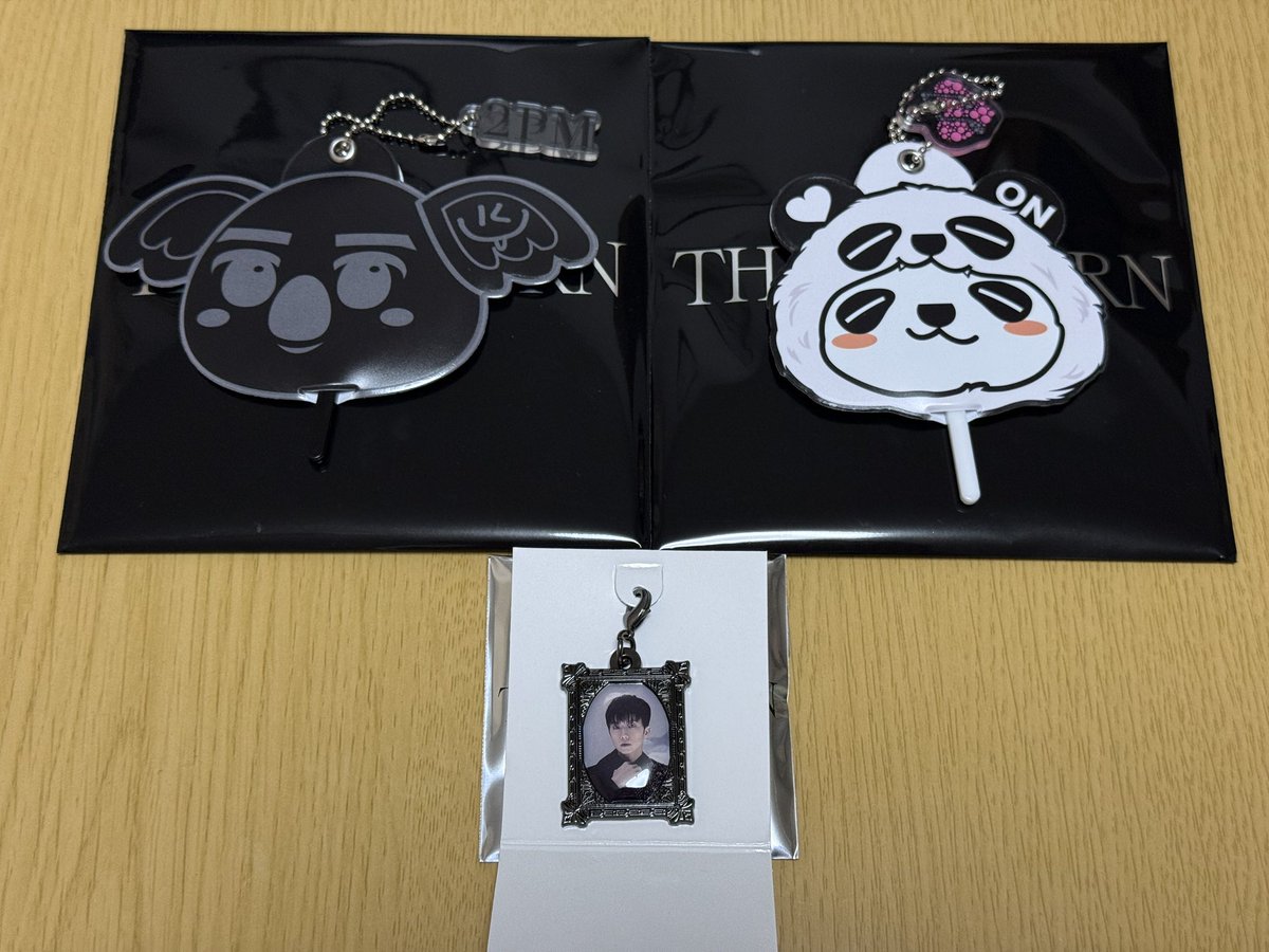 2pm_ty_mk's tweet photo. 2PM "THE RETURN" in TOKYO DOME
グッズ トレカ 交換

譲：画像1~2
　　ニックン、ウヨン、ジュンケイ

求：テギョン💚
　　(ラントレは画像3以外のもの)

5/9,10の東京ドーム手渡しでの交換希望です！
お気軽にお声掛けください🙇🏻‍♀️
#2PM  
#2PM_THE_RETURN
#THE_RETURN_TokyoDome https://t.co/oT59kuOz4H