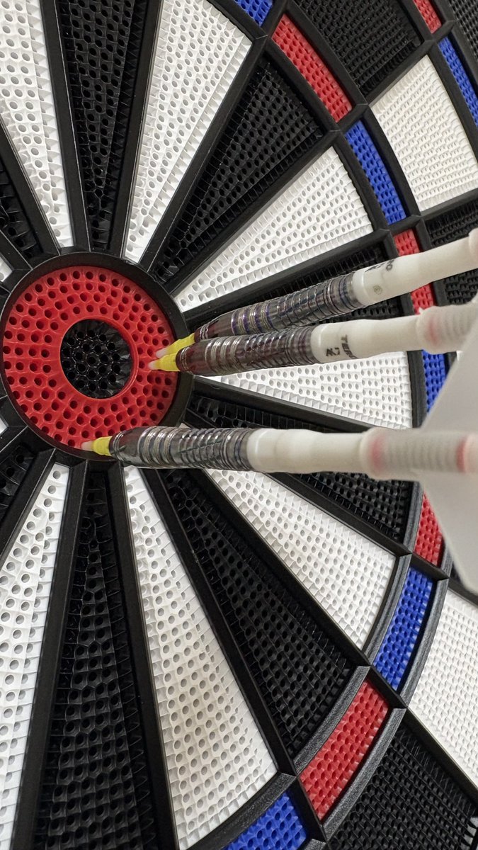 playdartlive's tweet photo. YES！👏 https://t.co/JNoLABoWT6