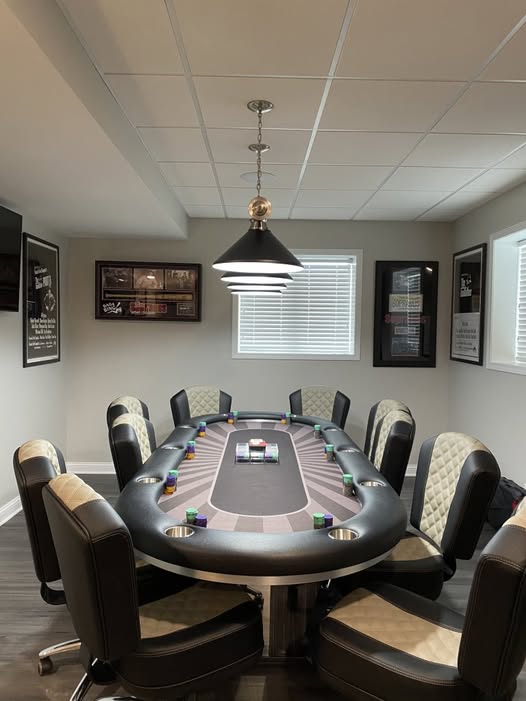 JoeSmit55997759's tweet image. I'm the best...Hence the name, White Boy Ivey! I only play $1,000+ winner-take-all single table tournaments, in private games, with zero tournament entry fees. Paying tournament fees at casinos is beyond foolish. #CNote #Squad