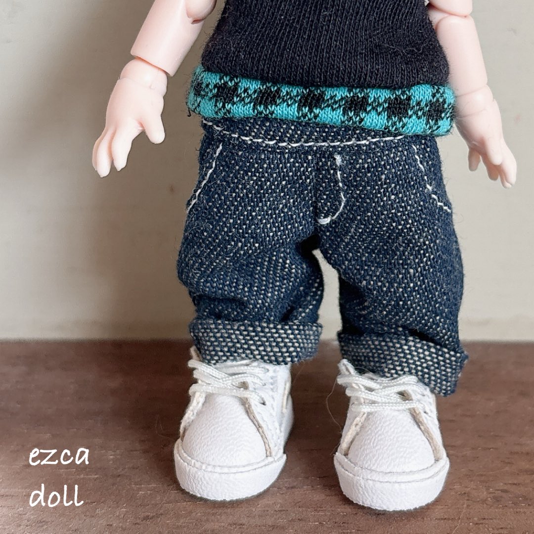 _ezca_'s tweet photo. こちらのパンツ、ご案内が抜けておりました🙇‍♀️
新作のロールアップデニムです。
プレビュー公開中ですのでよろしければご覧くださいませ。

https://t.co/M0AJsIVDVg https://t.co/7EDUApLVKE