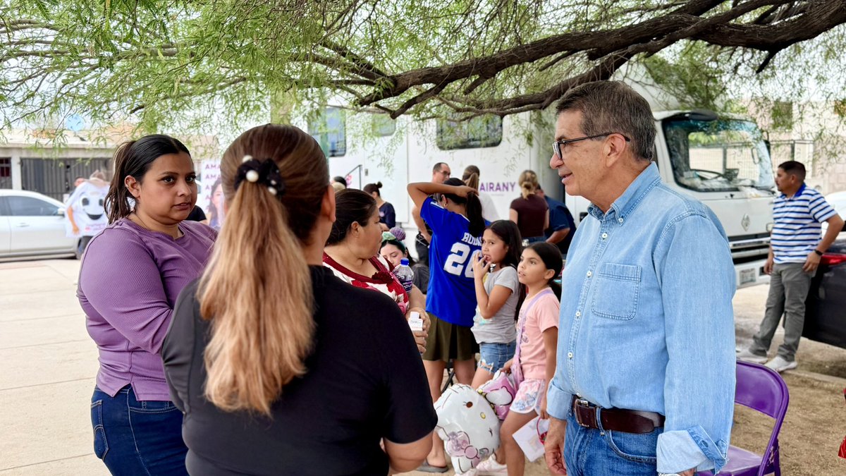 BarrazaAlmazan's tweet photo. En compañía de la Dip. Amairany Peña, realizamos una Jornada Médica en la colonia Tierra Nueva, donde además tuvimos la oportunidad de convivir y celebrar a las niñas y niños por su día.
.
.
.
@amairanipe25 @elchiltepin 
#JornadaMédica #hermosillo #NorbertoBarraza #Bienestar #Diadelniño