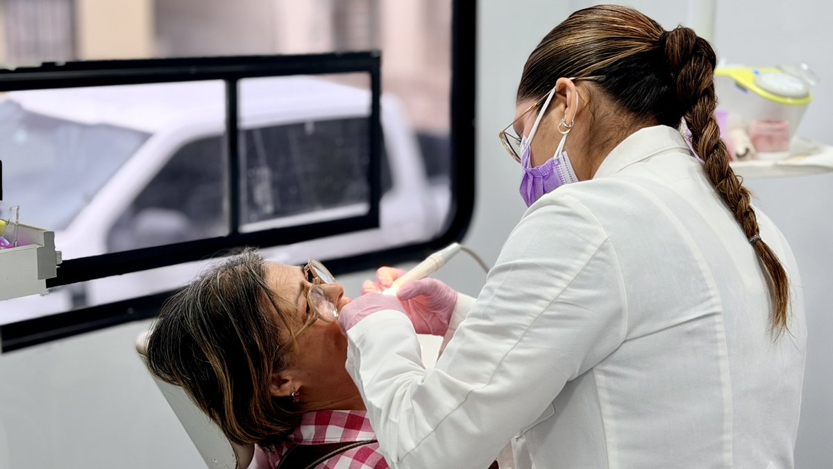 BarrazaAlmazan's tweet photo. En compañía de la Dip. Amairany Peña, realizamos una Jornada Médica en la colonia Tierra Nueva, donde además tuvimos la oportunidad de convivir y celebrar a las niñas y niños por su día.
.
.
.
@amairanipe25 @elchiltepin 
#JornadaMédica #hermosillo #NorbertoBarraza #Bienestar #Diadelniño