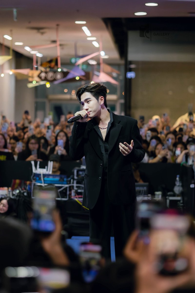 Namkhing481's tweet photo. Perth 29.04.2569🖤 #infinityclinicxperthsanta #PerthSanta #perthsanta #เพิร์ธเเซนต้า #Perththanapon #santapp https://t.co/MUwrHEG7as