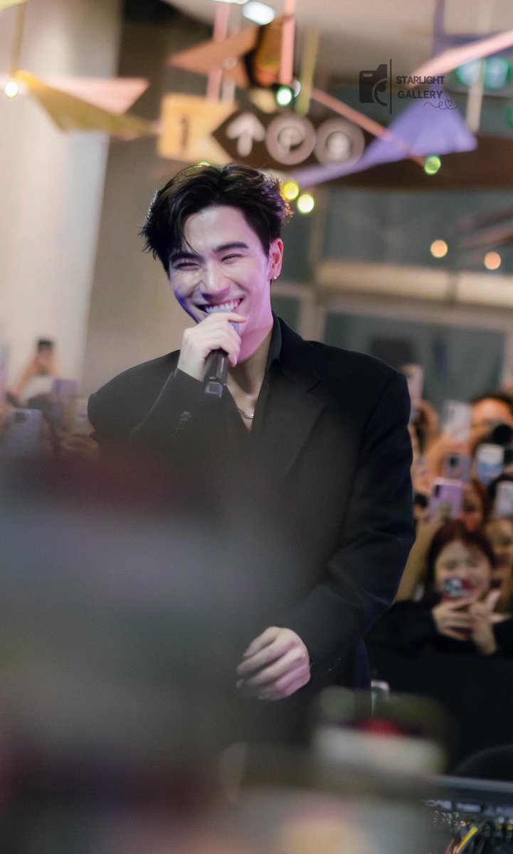 Namkhing481's tweet photo. Perth 29.04.2569🖤 #infinityclinicxperthsanta #PerthSanta #perthsanta #เพิร์ธเเซนต้า #Perththanapon #santapp https://t.co/MUwrHEG7as