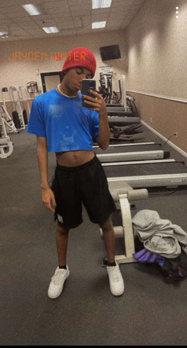 jaydenwinterx's tweet photo. where is the trade at the gym? asking for a friend... 💪🏽😈 https://t.co/OtHIy2zspT