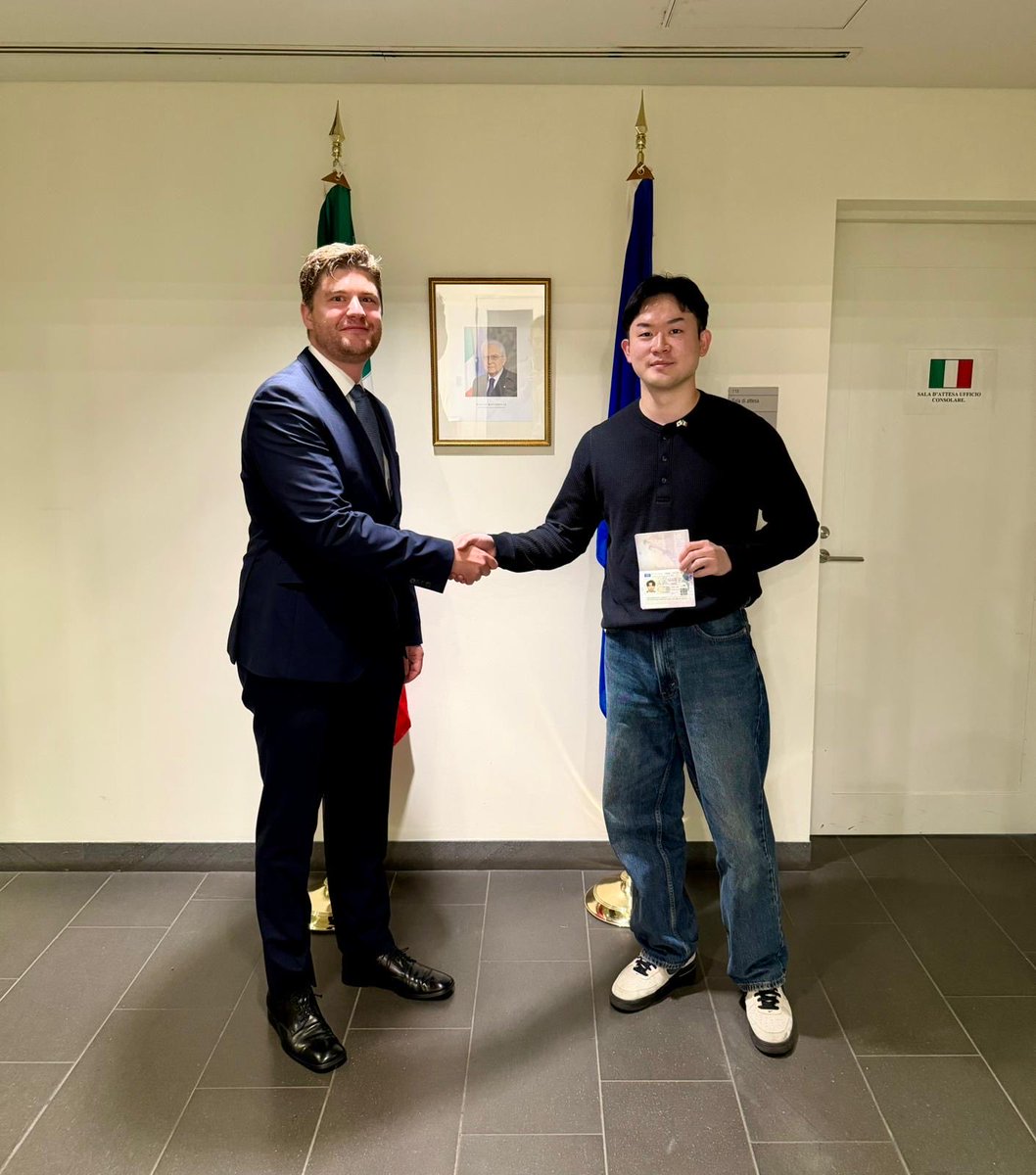 Italy in Japan tweet media