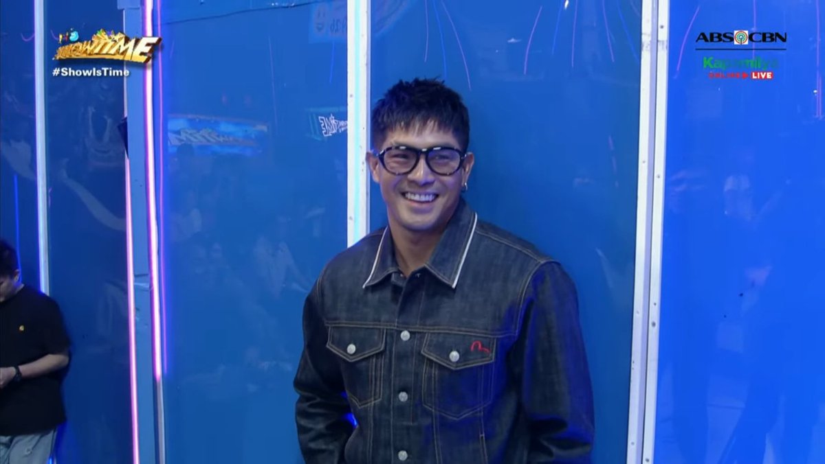 ionperezvisuals's tweet photo. — (043026) #IonPerez at It's Showtime https://t.co/oGJlFWSGz4