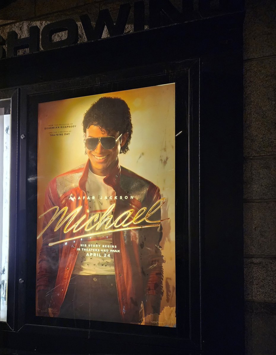 𝓜𝓲𝓭𝓷𝓲𝓰𝓱𝓽 𝓐𝓾𝓰𝓾𝓼𝓽 𝓜𝓸𝓸𝓷 tweet media