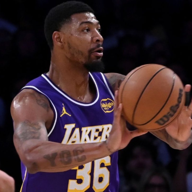 Lakers Lead tweet media