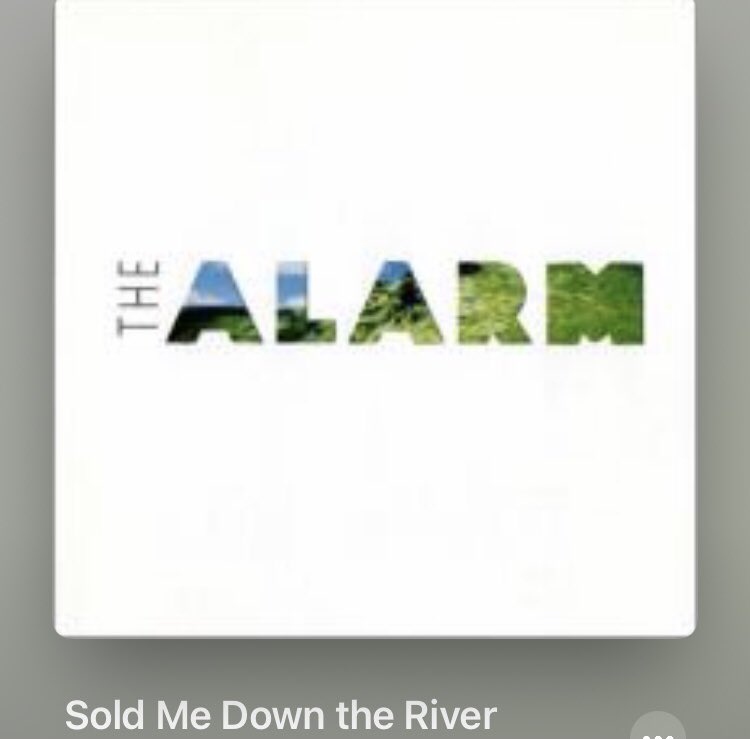 ryunosuke_h's tweet image. 彼らも出てきた当初は #U2 の対抗馬的に取り上げられてたのにな…
初来日公演にも行ったんだよな…あの #夜ヒット 出演の日だったから短縮セトリだったけど(T ^ T)
#Nowplaying 
Sold Me Down the River - 
The Alarm 
(Change) 
#MikePeters #80s #NewWave #白ジャケ 
youtube.com/results?q=Sold…