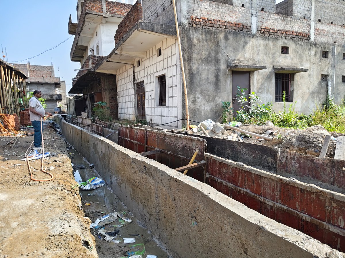 RourkelaMC's tweet image. Main drain work is in progress at Dayananda Nagar to improve drainage and prevent waterlogging.
#drains #construction #improvement #rourkela
