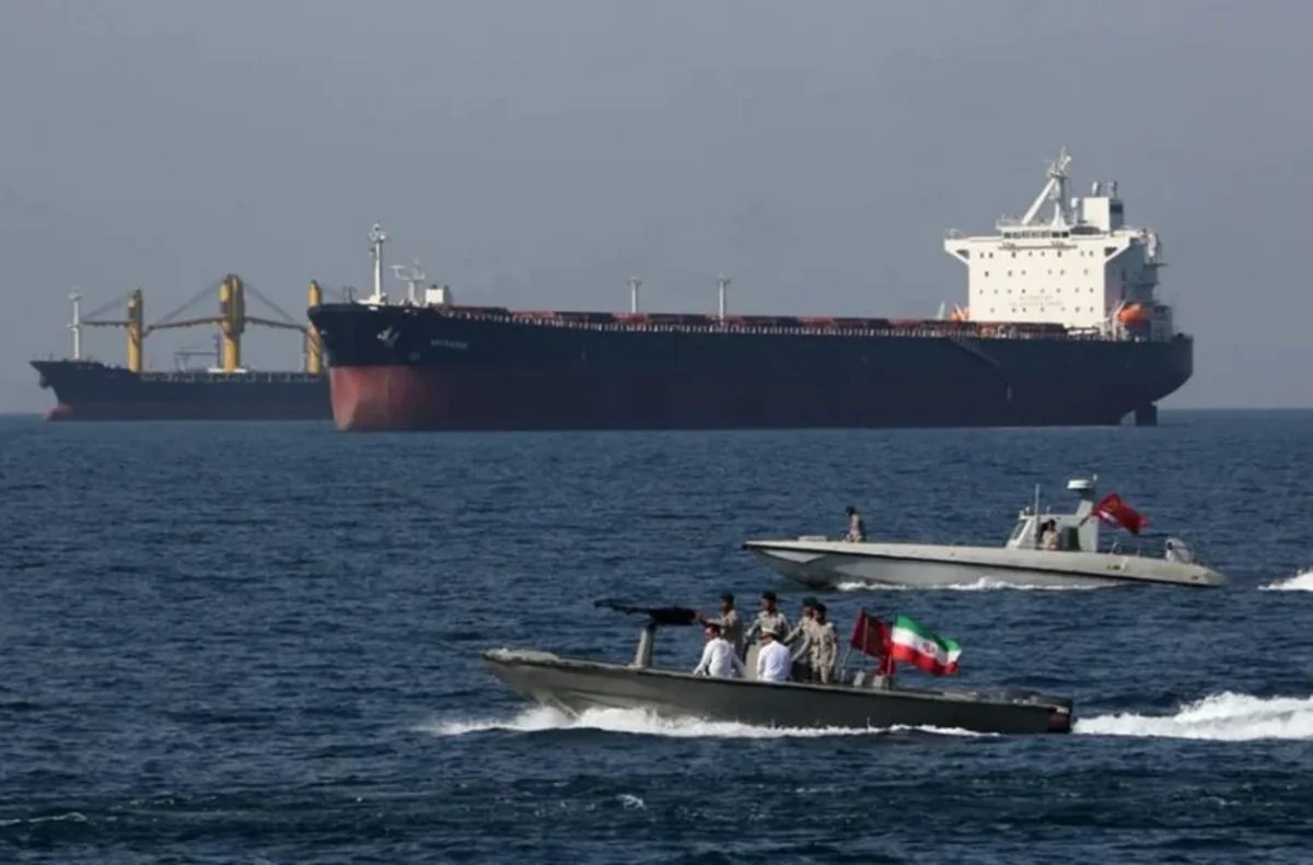 reportaznews's tweet image. Six crew from US-seized Iranian container ship freed

report.az/2854712

#report #reportaz #reportnewsaz #news #breakingnews
