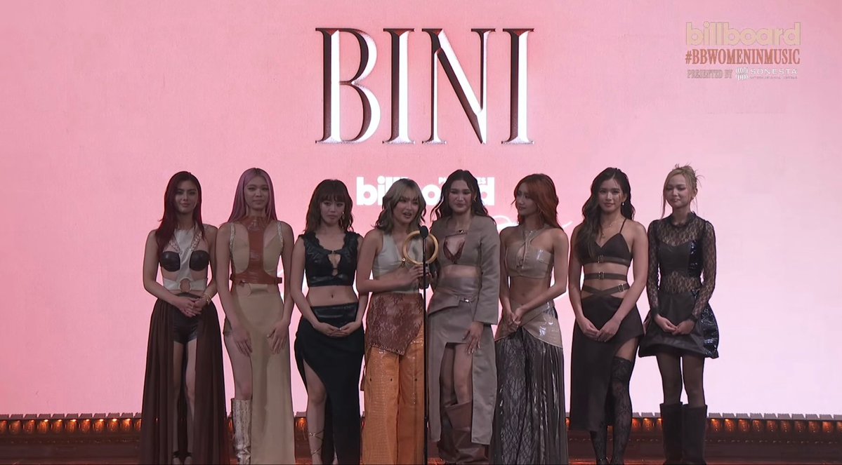 Let it sink in: these girls are only aged 21-25 and they're standing on that stage in Hollywood, representing not only themselves, their company, but also the entire Philippines. If di ka proud, BAKIT?!

BINI GLOBAL FORCE FILIPINAS 

#BINIForBBWomenInMusic
#BINIGlobalForceHonoree