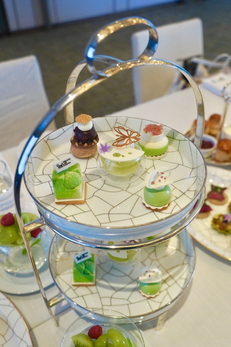 2-100 Boss Fam tweet media