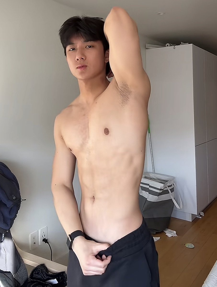 Daily Hot Dudes tweet media