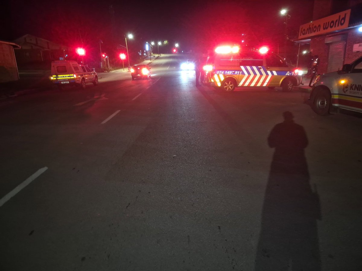 _ArriveAlive's tweet image. Stabbing leaves patient in serious condition on Somme Street in Howick

arrr.co.za/nr43g

#ArriveAlive #Crime @MidlandsEMS