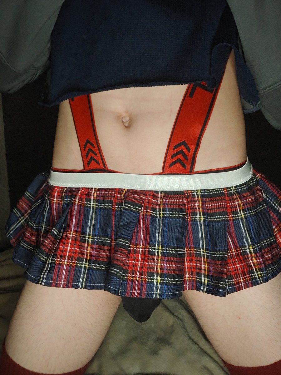 EFJ47AD's tweet photo. Whoever said 'boys dont look good in skirts' clearly hasn't met me~ https://t.co/rMrd1Sg7q6