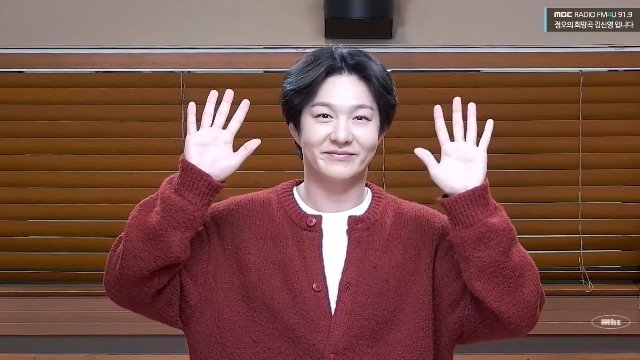 이뽀섭 tweet media