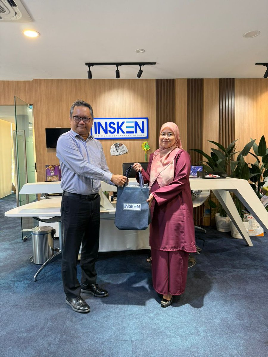 MIERMalaysia's tweet image. It was delightful to visit Institut Keusahawanan Negara (INSKEN), discovering our shared goals in advancing entrepreneurship and the entrepreneurial community in Malaysia.

We look forward to fostering a meaningful collaboration!  #Entrepreneurship #EconomicResearch #Malaysia