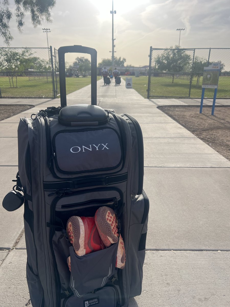 R_Dean_Johnson's tweet photo. Get your ONYX swag now!  And as usual, #SwingONYX https://t.co/O1tgw64okK